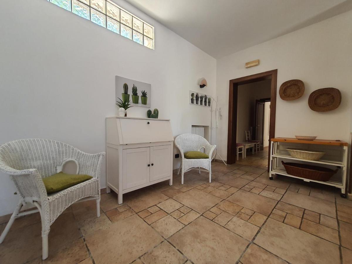 A Casa Di Carla - Villa In Salento เลชเช ภายนอก รูปภาพ